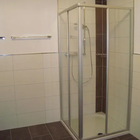 Haus Alexander פונדס